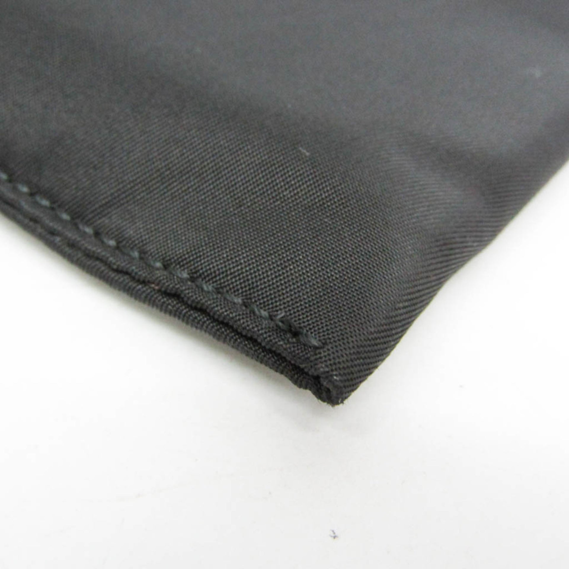 Petit sac Prada à logo triangulaire pour femme en nylon noir 5