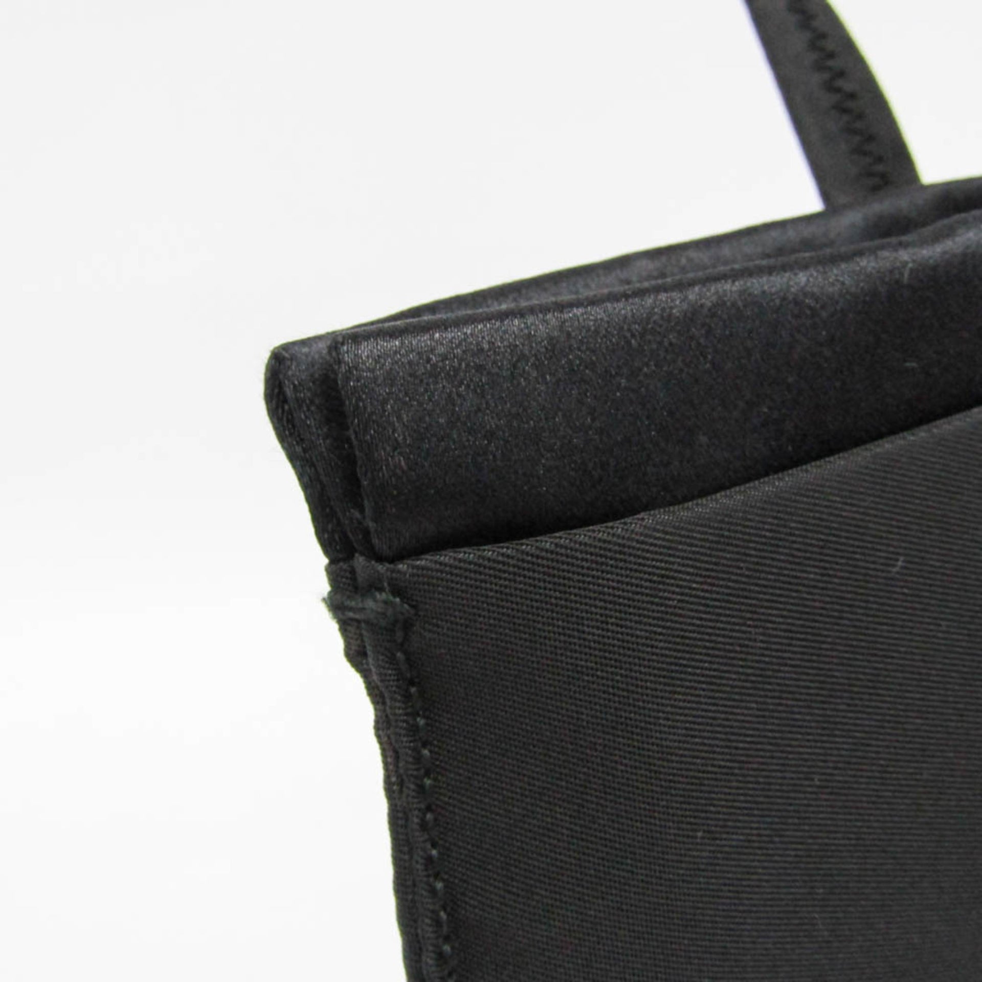 Petit sac Prada à logo triangulaire pour femme en nylon noir 8