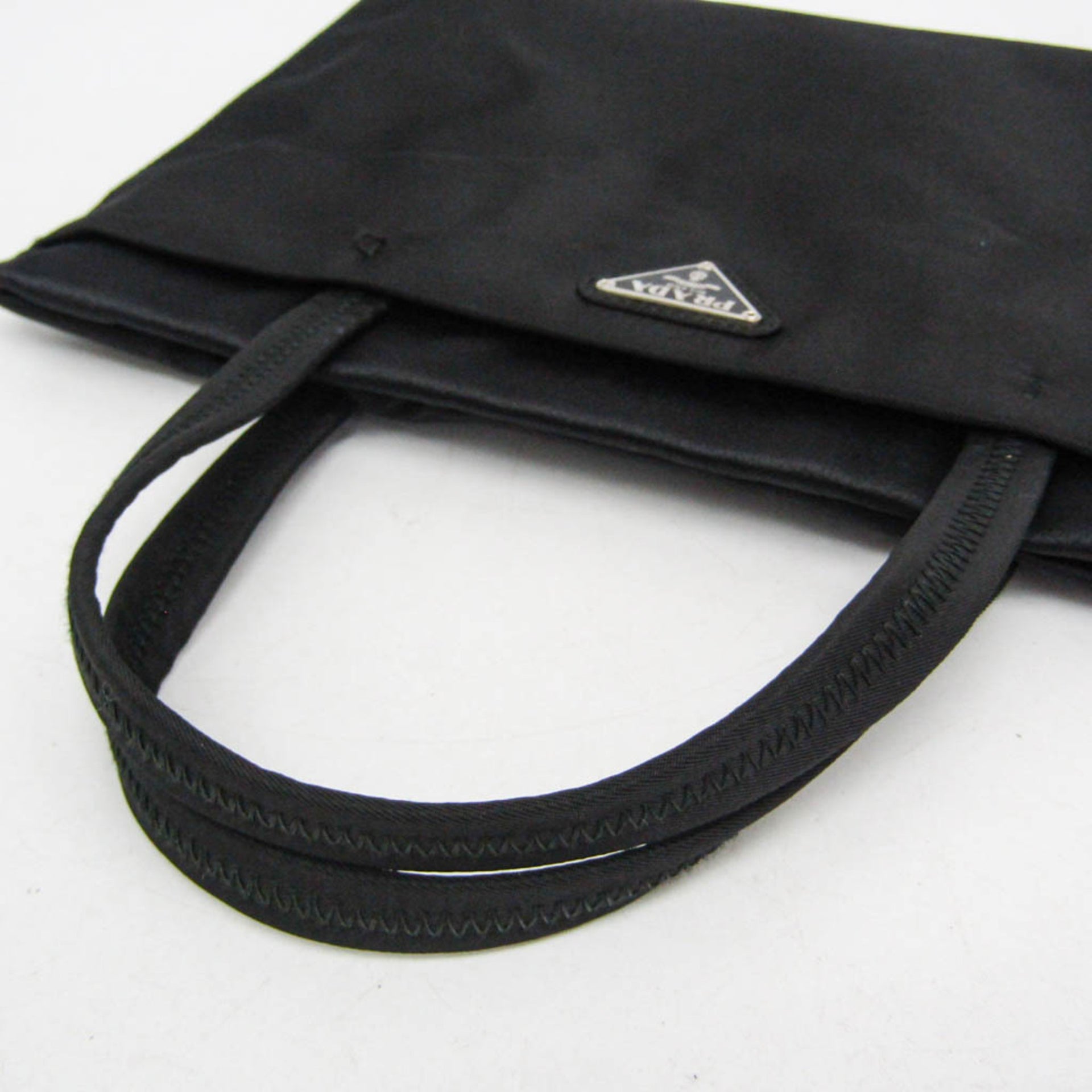 Petit sac Prada à logo triangulaire pour femme en nylon noir 12