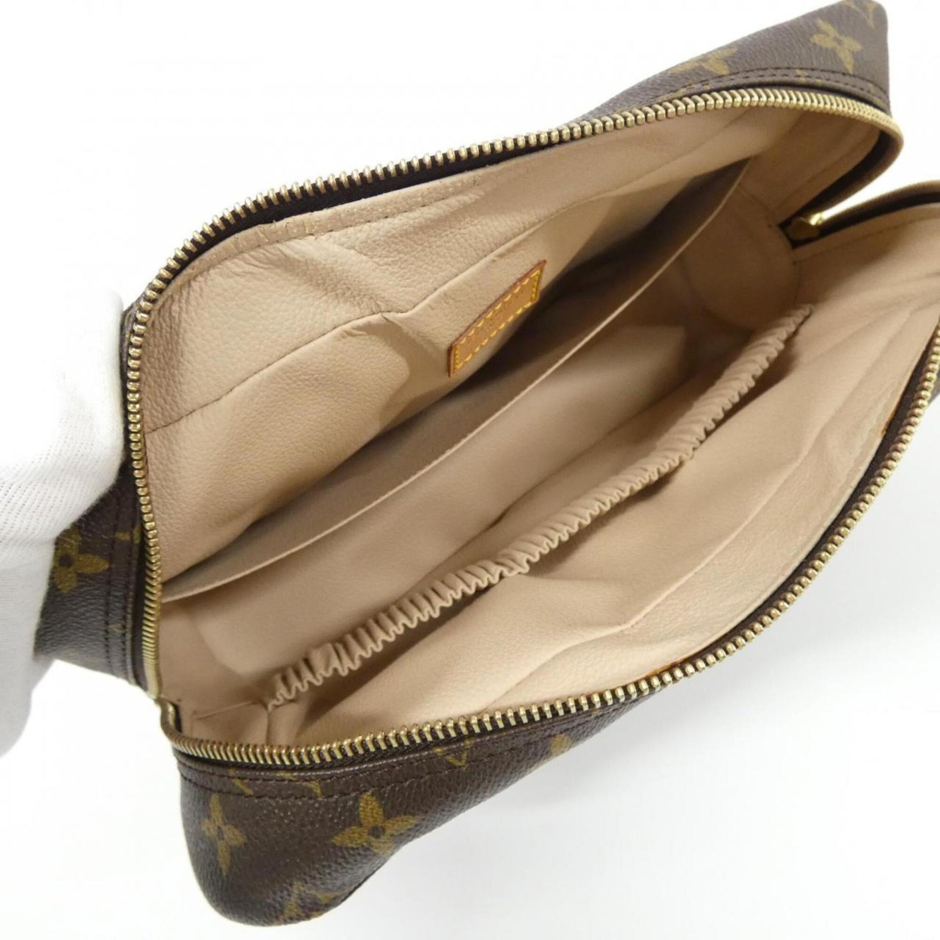 Pochette de toilette Louis Vuitton Monogram 28 cm M47522 7