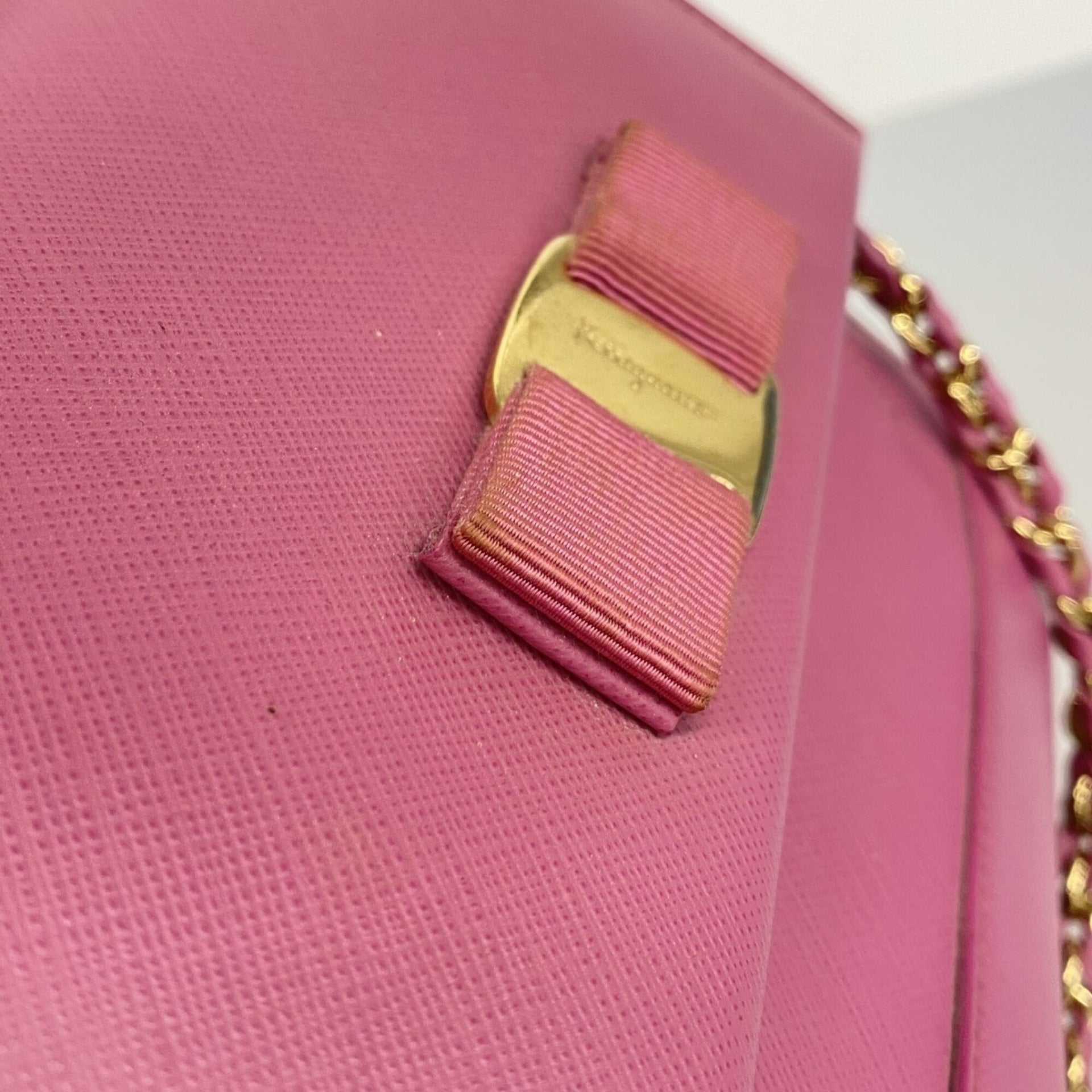 Sac à main en cuir Vara Salvatore Ferragamo 19