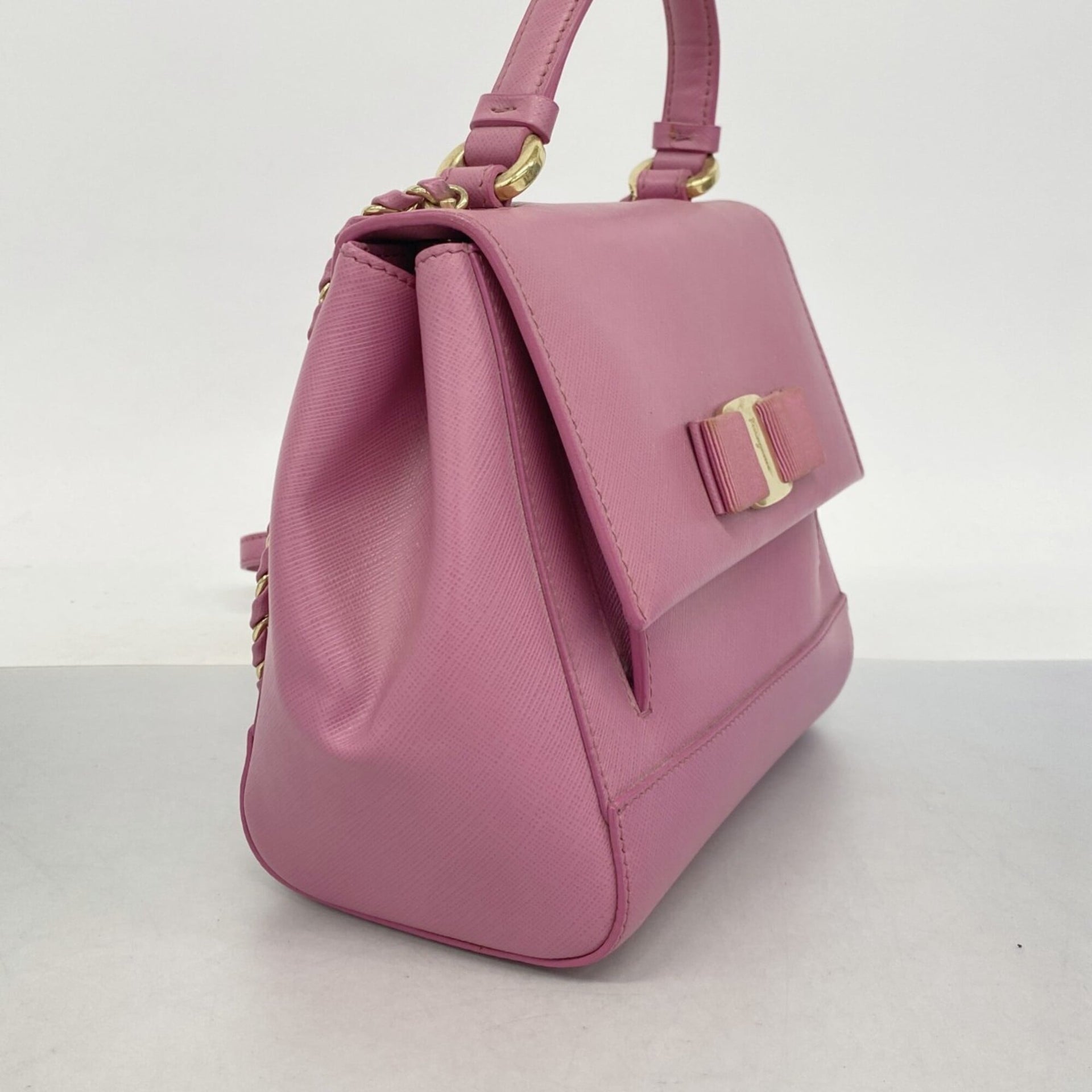 Sac à main en cuir Vara Salvatore Ferragamo 22