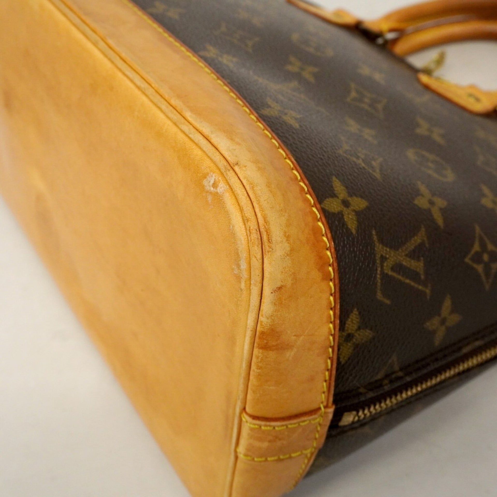 Sac à main Louis Vuitton Alma en toile Monogram M51130 marron pour femme 15