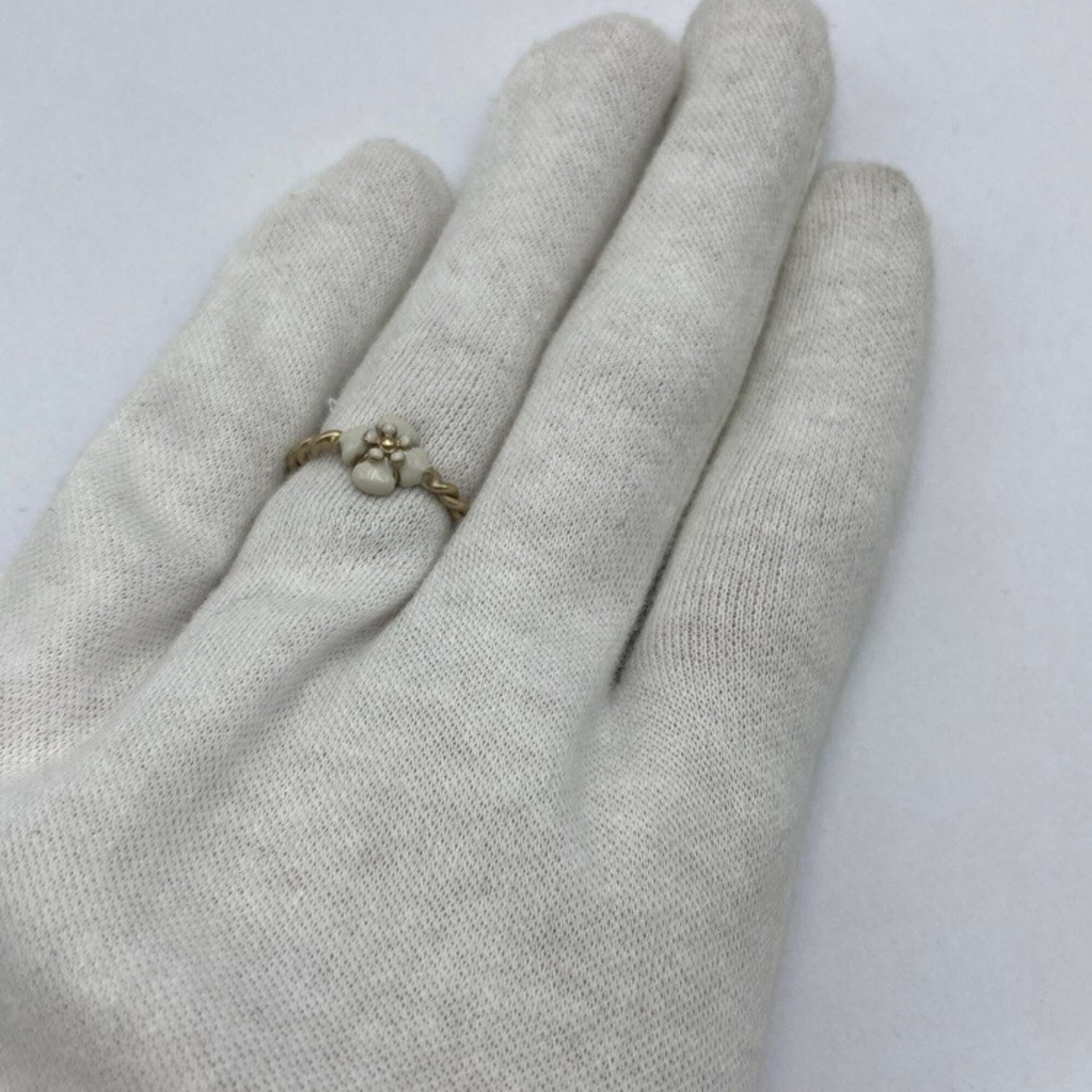 Bague Camélia, collection Croisière 2013 CHANEL 10