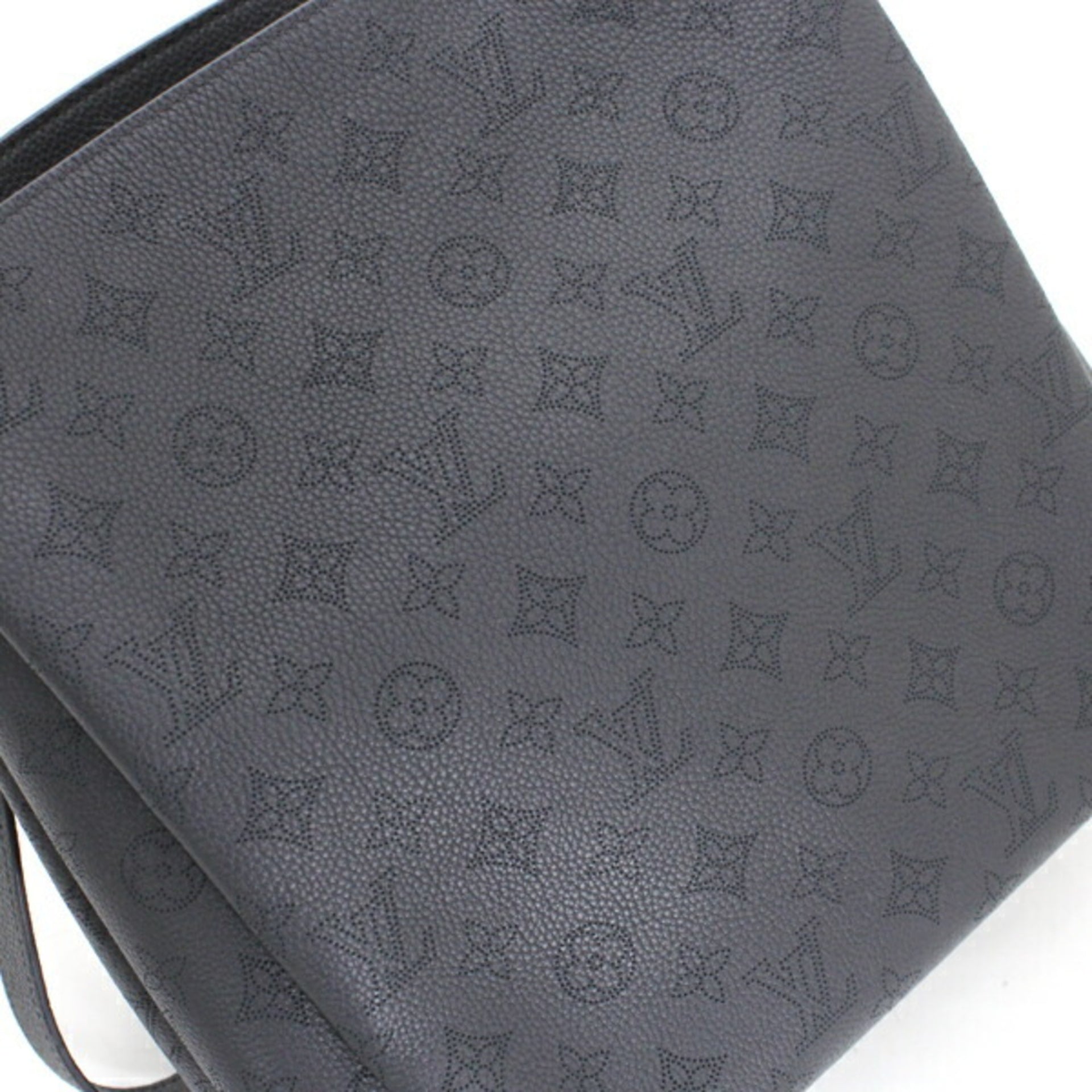 Louis Vuitton Babylon PM Shoulder Bag 5