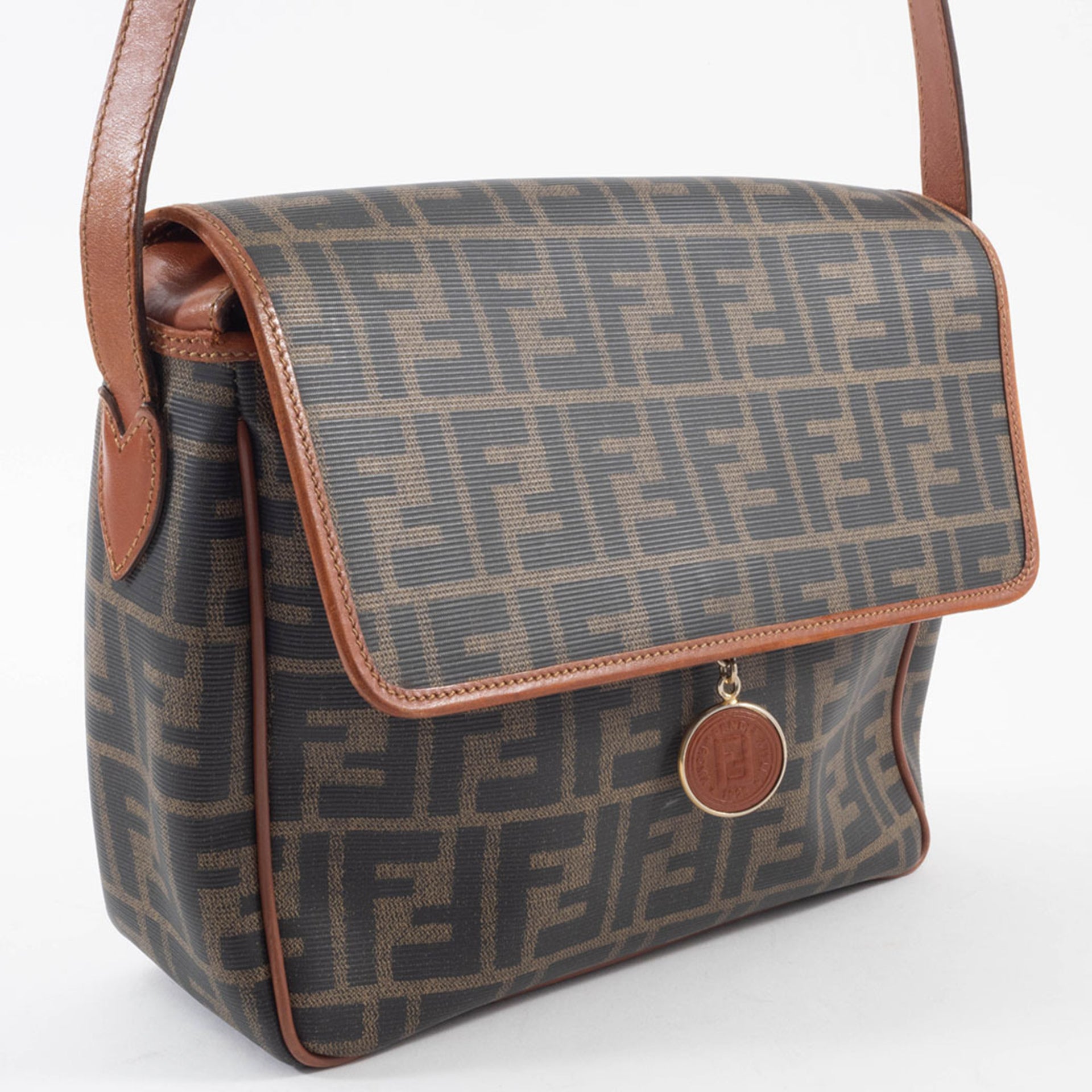 Fendi women's shoulder bag 8
